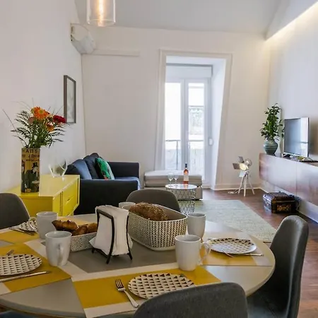 2 Bedroom With Ac Next To Avenida Da Liberdade Apartment *