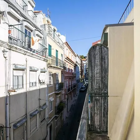 2 Bedroom With Ac Next To Avenida Da Liberdade Appartamento