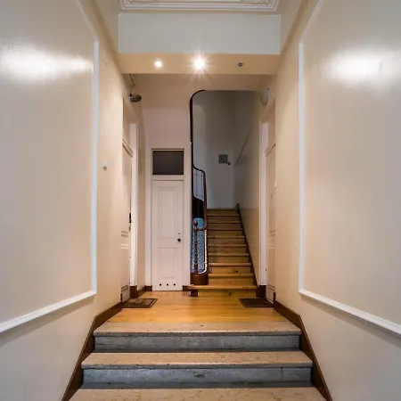 Apartment 2 Bedroom With Ac Next To Avenida Da Liberdade *