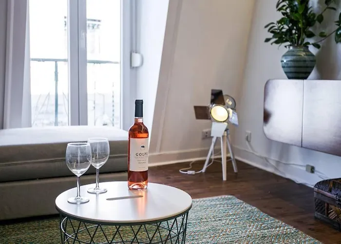 2 Bedroom With Ac Next To Avenida Da Liberdade * Lisboa