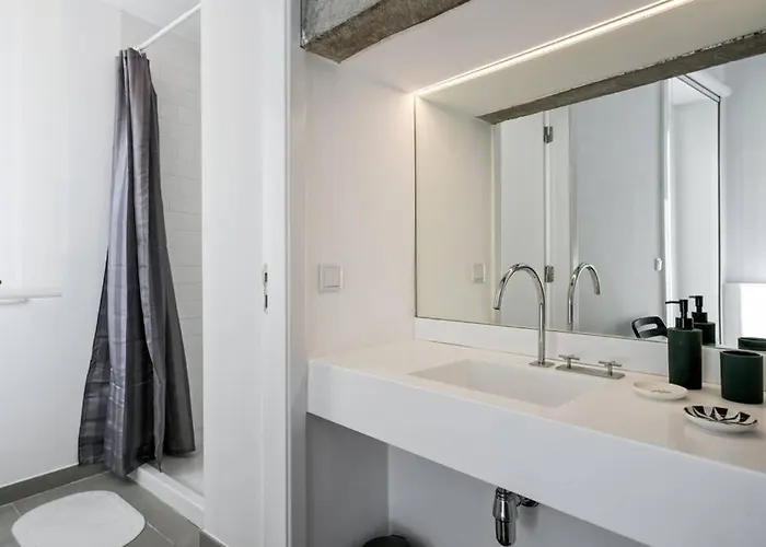 2 Bedroom With Ac Next To Avenida Da Liberdade Lisboa