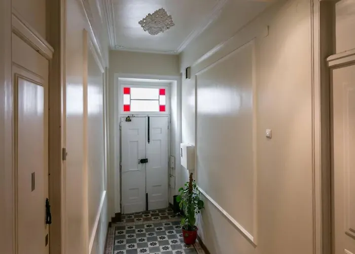 2 Bedroom With Ac Next To Avenida Da Liberdade Lisboa